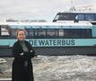 Annick De Ridder voor de waterbus